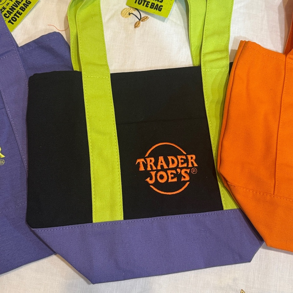 Trader Joe's Reusable Tote Bags Set - Picture 3 of 5